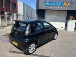 Citroën C1 1.0 Attraction AIRCO I ELKTRISCHE RAMEN I NAVIGATIE I ELEKTRISCHE RAMEN IN OPDRACHT VAN PARTICULIER