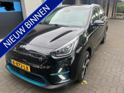 Kia e-Niro ExecutiveLine 64 kWh AIRCO I 3 FASEN OPLADER I LEDER INTERIEUR I NAV I COMPLETE UITVOERING